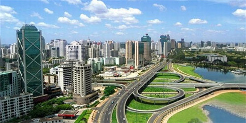 腾势Z概念跑车（腾势x概念车）